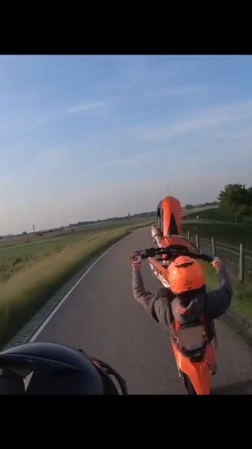 @bradvalk At Work 🔥🔥

www.WheelieTime.com
#WhwelieTime