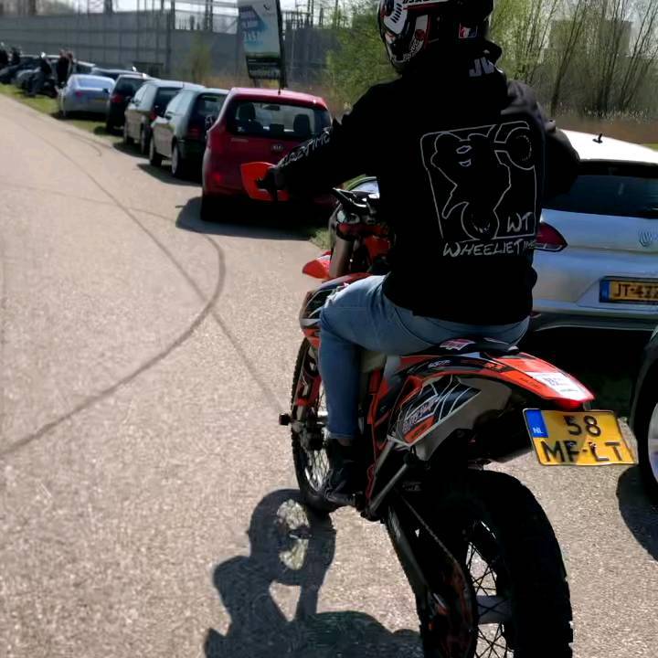 Mr. @jvb_bikelife At Work

www.WheelieTime.com
#Wheelie #Braaap #KTM #Fun