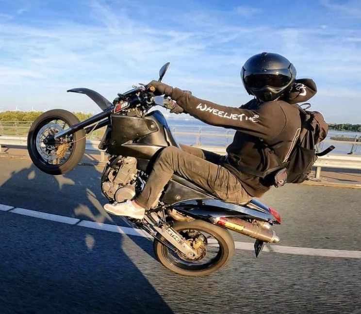 Mr. @roywheelie At Work
www.WheelieTime.com