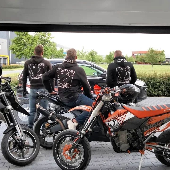 WheelieTime.com
www.wtwebshop.com 
#Wheelie #BikeLife #CREW