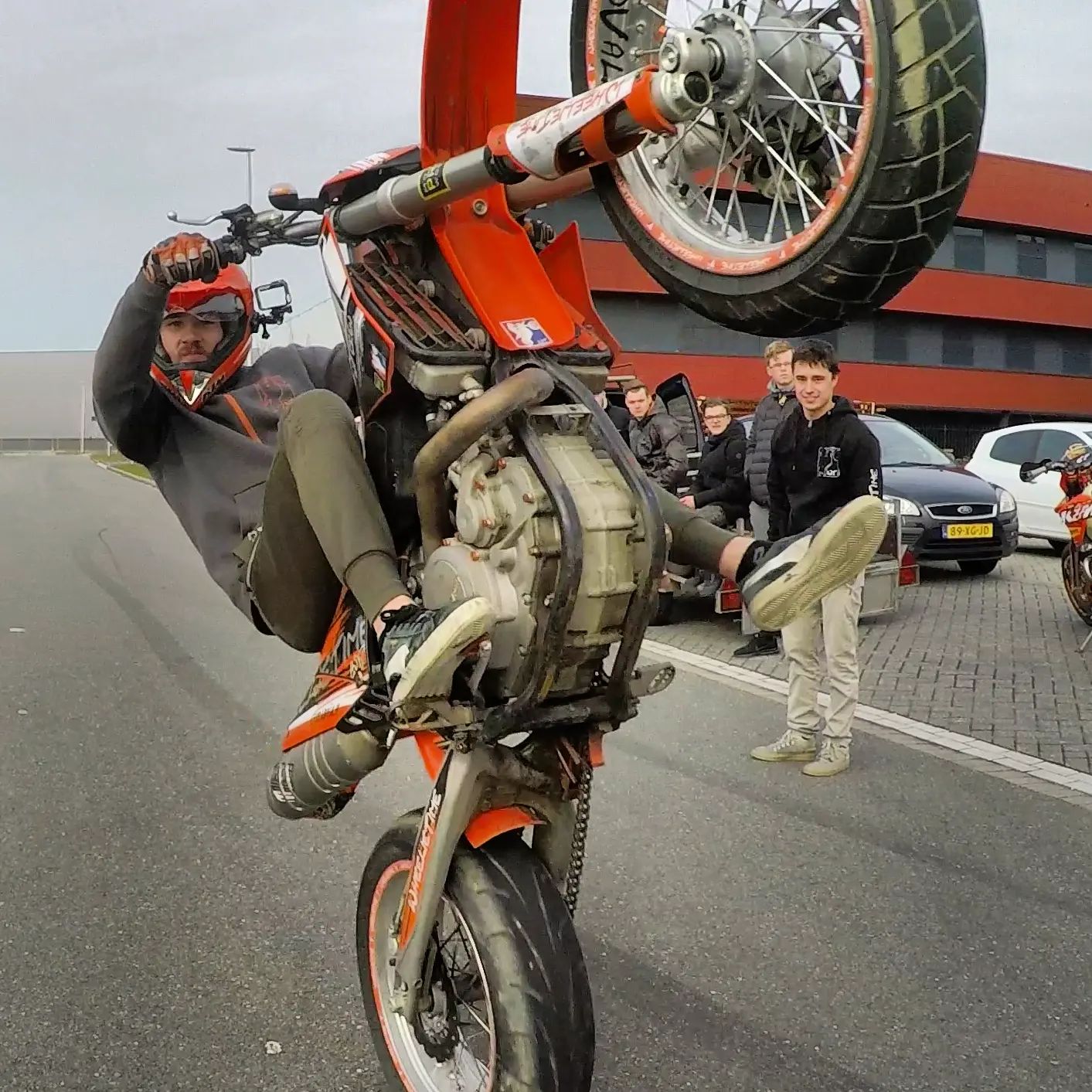 @bradvalk At Work
www.WTwebshop.com
#Wheelie #KTM #CREW #Fun #Braaap